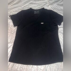 Women’s figs Catarina one pocket top